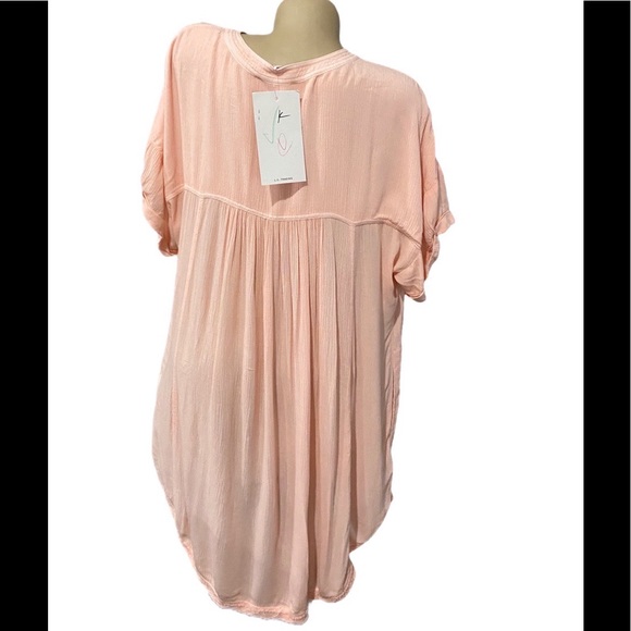 Olivaceous Sample Peach/Pink Tunic Top Deep V Shirt Small NEW NWT - Picture 2 of 2